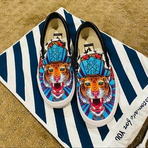 ‼️NEW Vans Custom Tiger Slip-On‼️